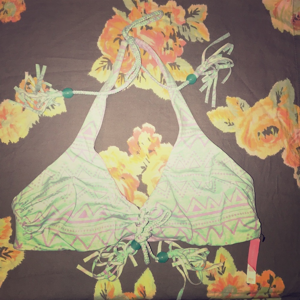NWOT Victoria’s Secret Reversible Bikini Top